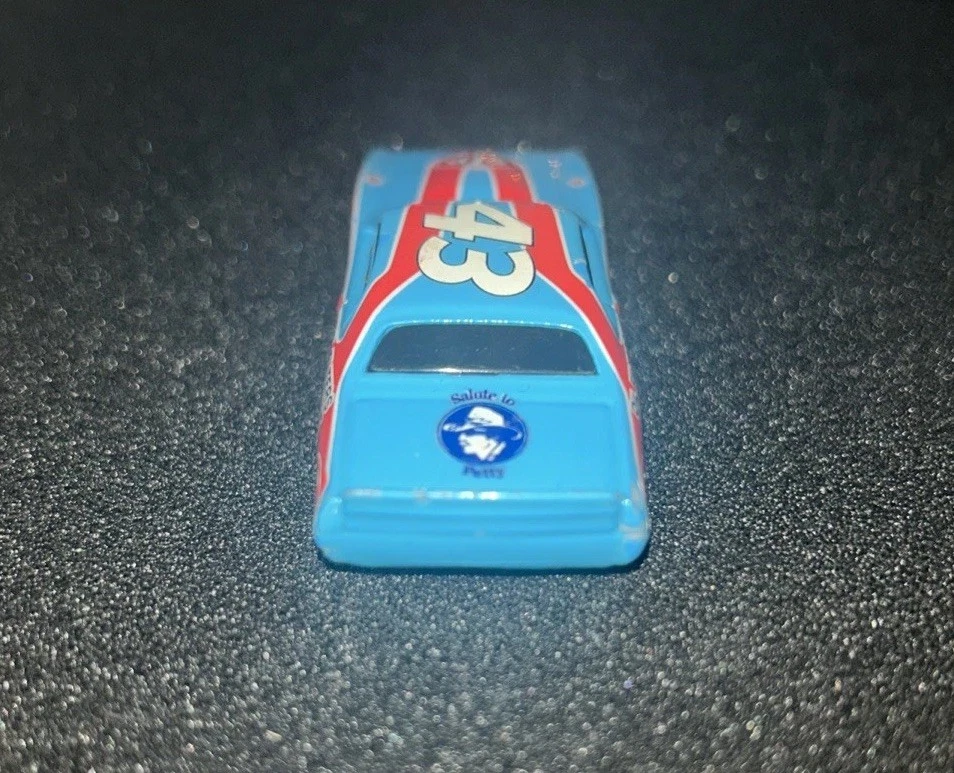RACING CHAMPIONS RICHARD PETTY 1974 CHAMPION DODGE CHARGER 1/64 CAR - Image 4 of 4