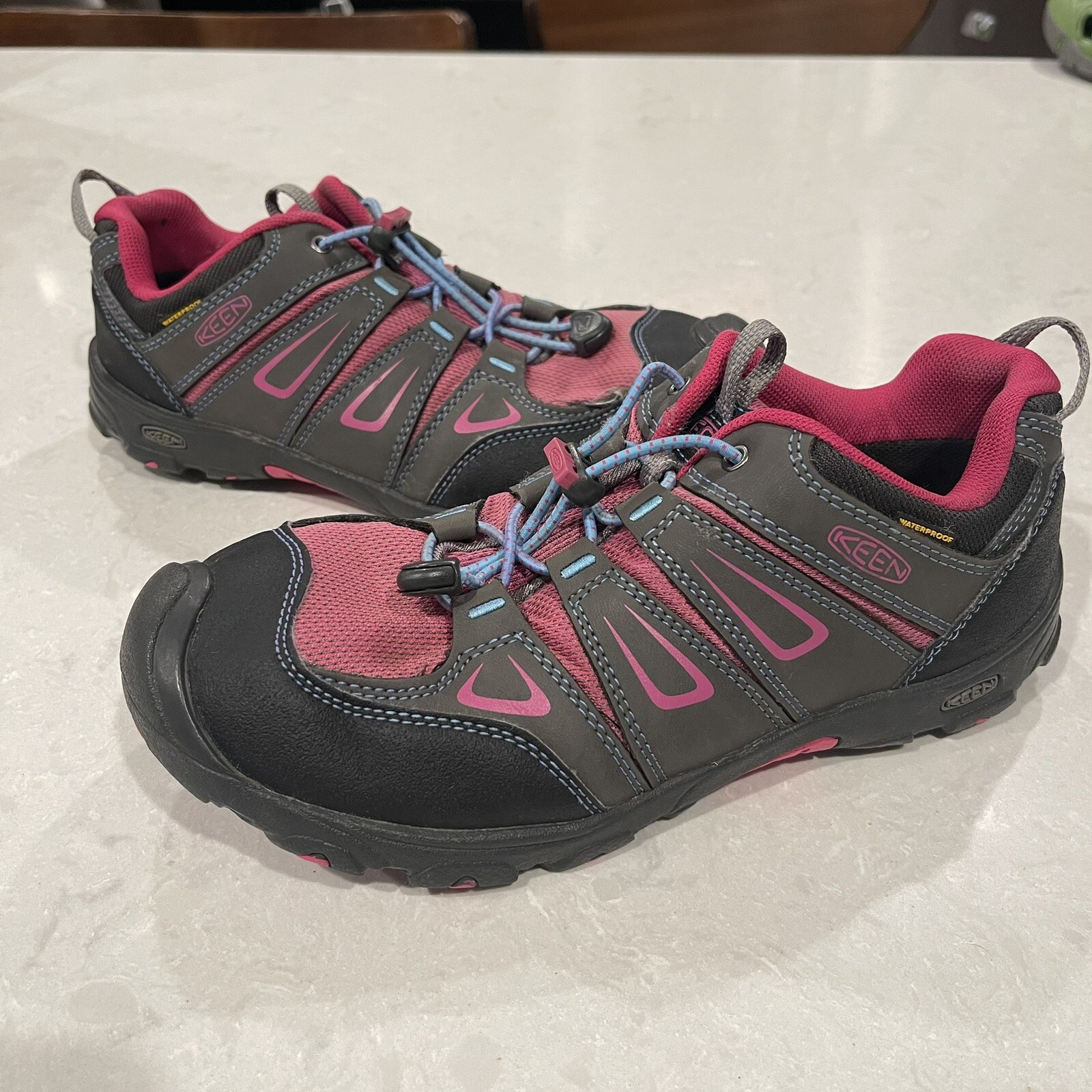 KEEN Oakridge Low Wp 1015187 scarpe da trekking cordino taglia 6 grigio bacca rosa