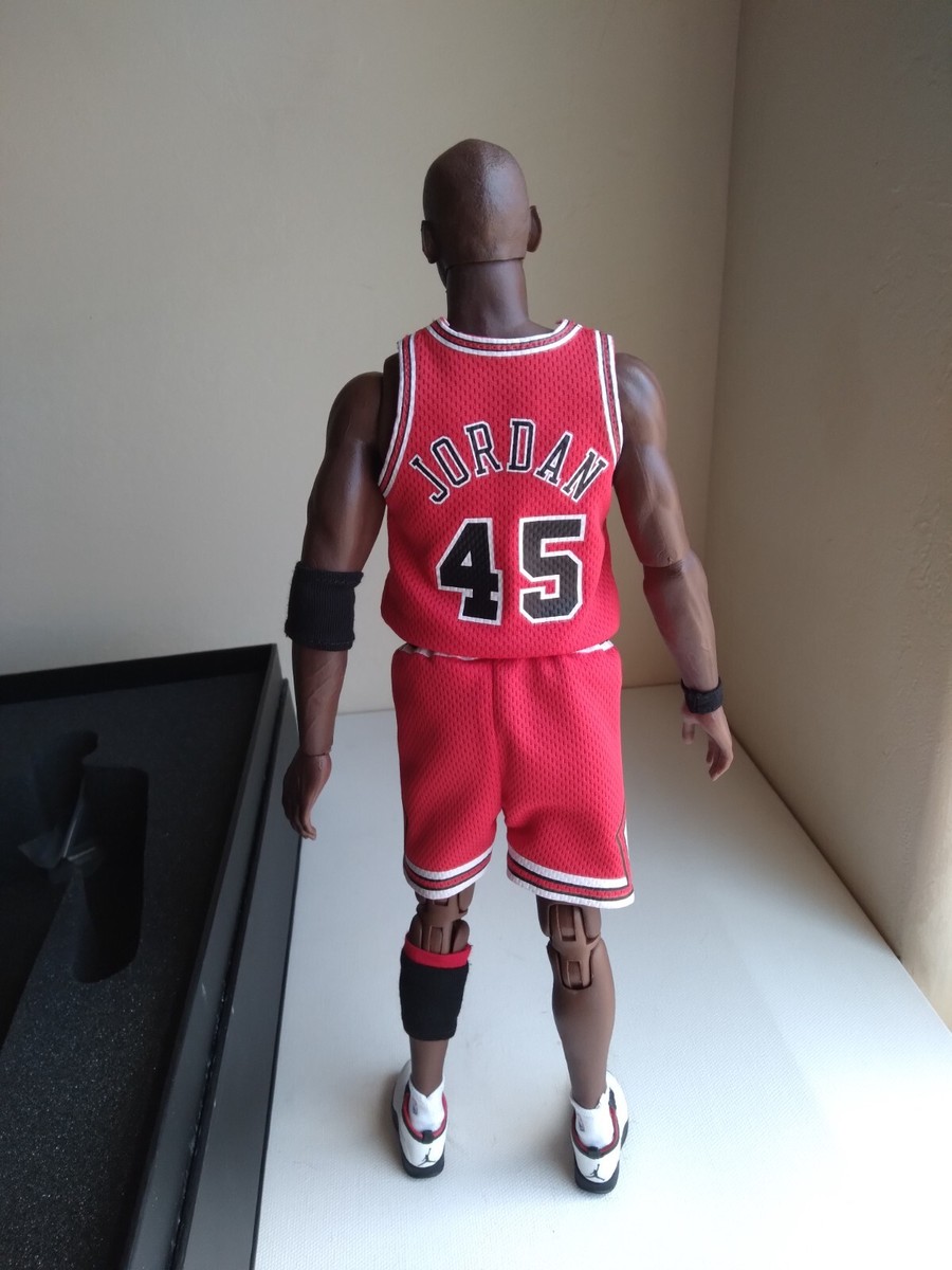 Michael Jordan 1/6 フィギュア StockXとENTERBAYがコラボ。マイケル・ジョーダン1/6フィギュア