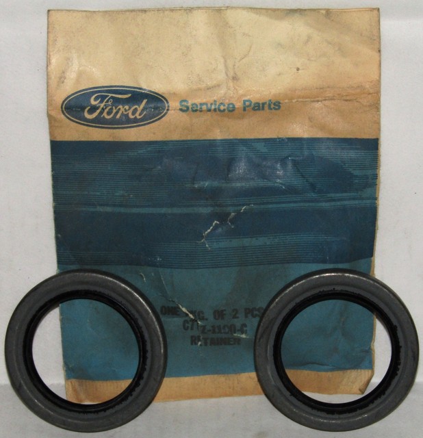 NEW FORD MOTOR COMPANY SERVICE PARTS RETAINER PACK OF 2 OEM PART NO