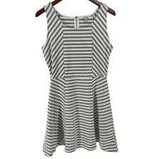 Guess Gray and White Striped Geometric A Line Midi Dress Size Medium 90s Y2K