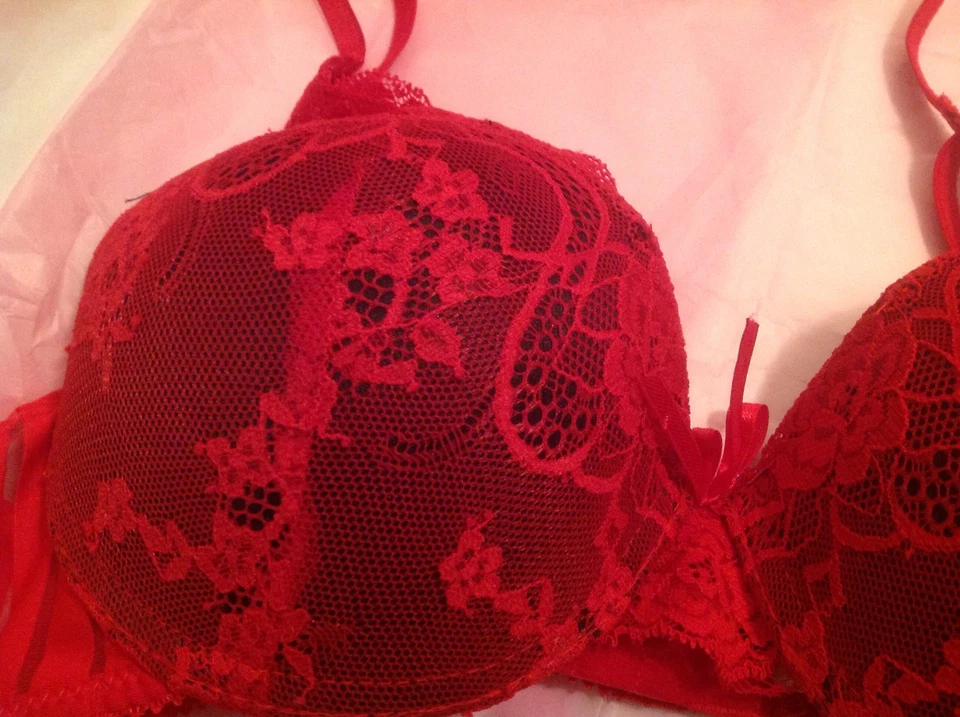 Sutiã Felina vermelho renda preto push up F5084 $42 novo com etiquetas 34B 36C D vermelho namorado - Imagem 2 de 4