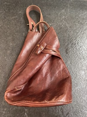 Vera Pelle Brown Backpack Zip Buckle Stitching Accent Adjustable Shoulder Strap