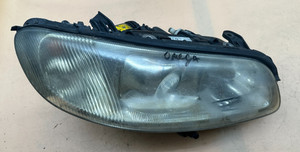 Opel Omega Scheinwerfer Frontscheinwerfer rechts 14314600 R258