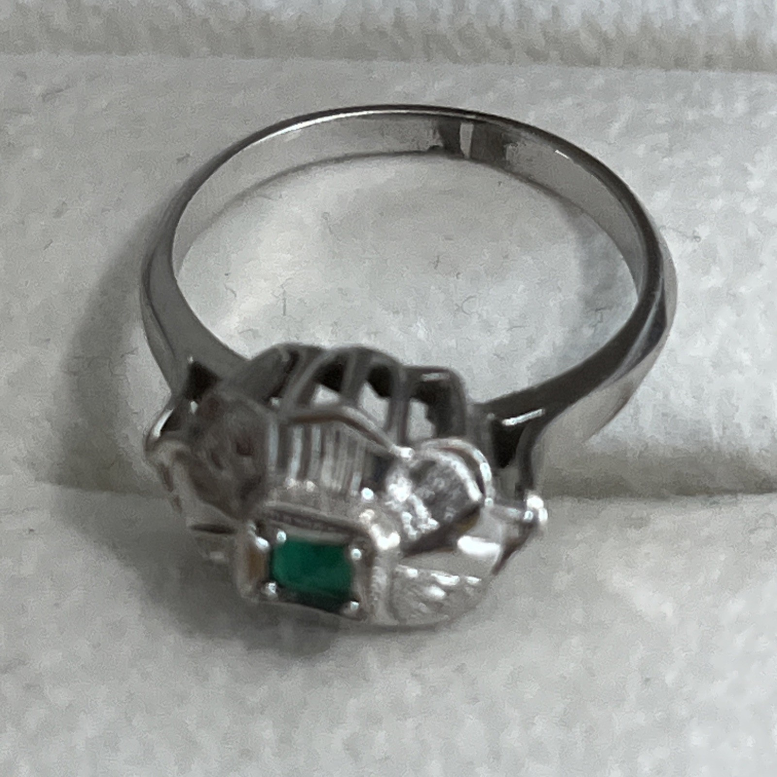 Emerald Platinum Ring - image 8