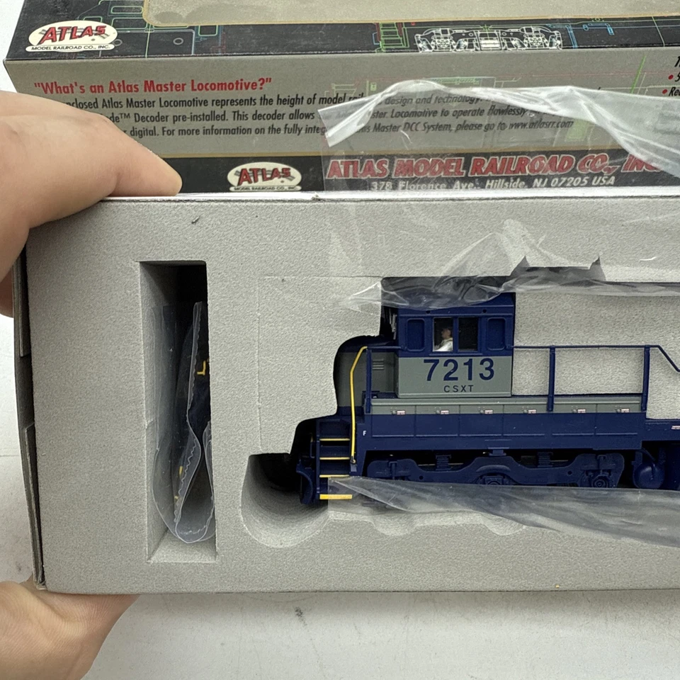 Atlas Master HO Scale CSX CSXT GE U30C Diesel Locomotive #7213 NOS DCC - Image 3 of 4