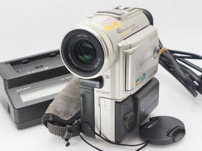 Sony Handycam DCR-PC100 Silver Camcorder Video Camera MiniDV 10x