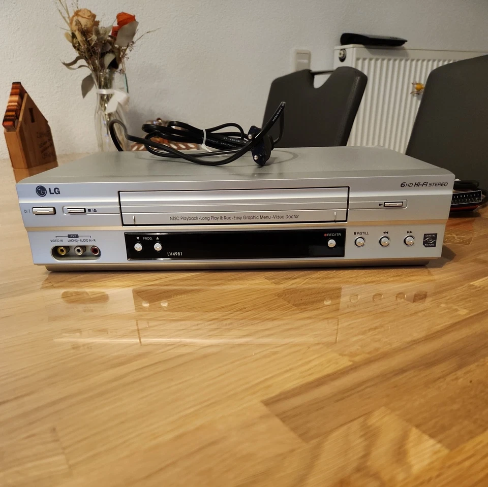 LG Videorecorder LV4981 - 6HD Hi-Fi Stereo - mit Fernbedienung - Bild 4 von 4