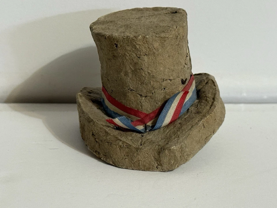 Raro sombrero de copa escultura dinero moneda macerada de Estados Unidos $8,000 Foto 3 de 4