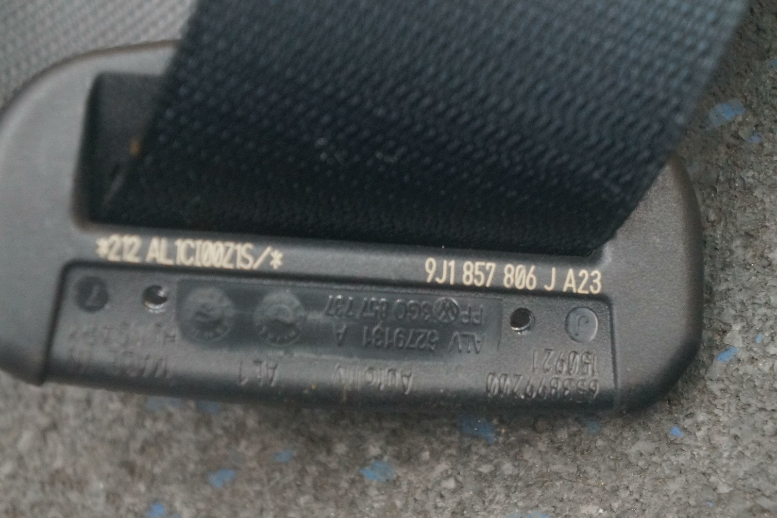 Rear Right Seat Belt Retractor Black 9J1857806J A23 Porsche Taycan 2022 *Locked* eBay