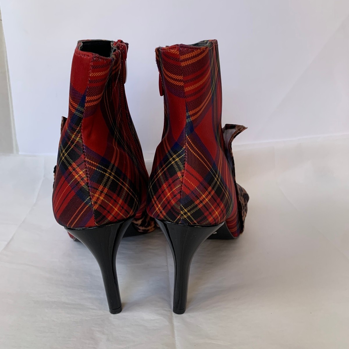 Torrid x Betsey Johnson Jade Red Heeled Booties Ankle Boots  display picture 1