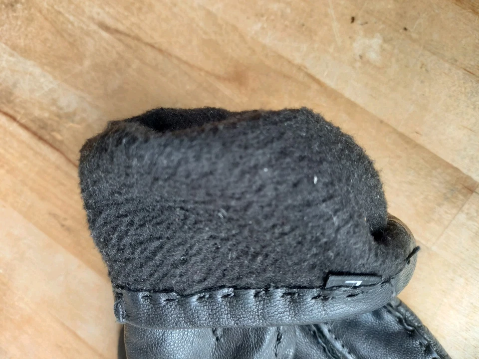 Guantes de cuero negros para hombre cálidos forrados de lana talla mediana buen estado Foto 3 de 4