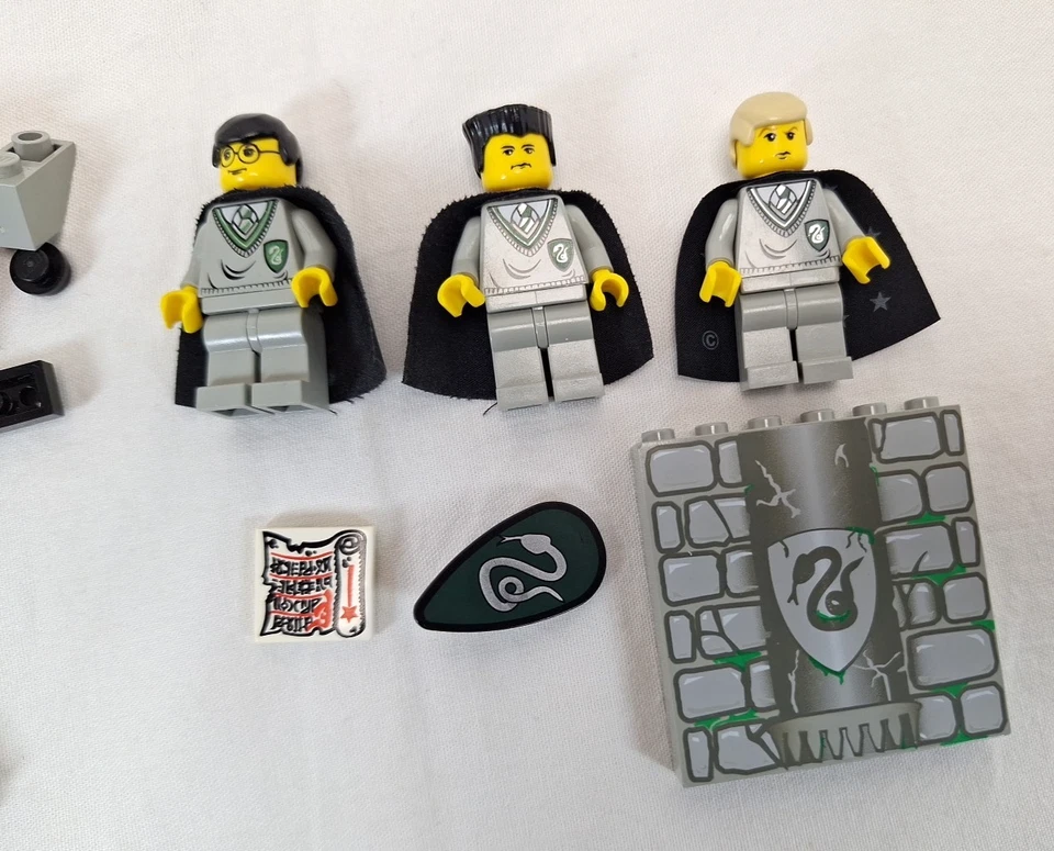 LEGO Harry Potter 4735 Slytherin, Foto 3 von 4