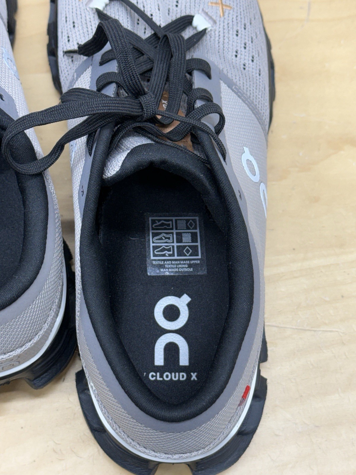 On Cloud X 4 Eclipse lightweight Gray running Sho… - image 13