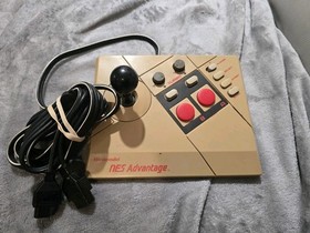 Lot of 7 Nintendo 64 & 1 NES VINTAGE Controllers.NES Controller In Untested