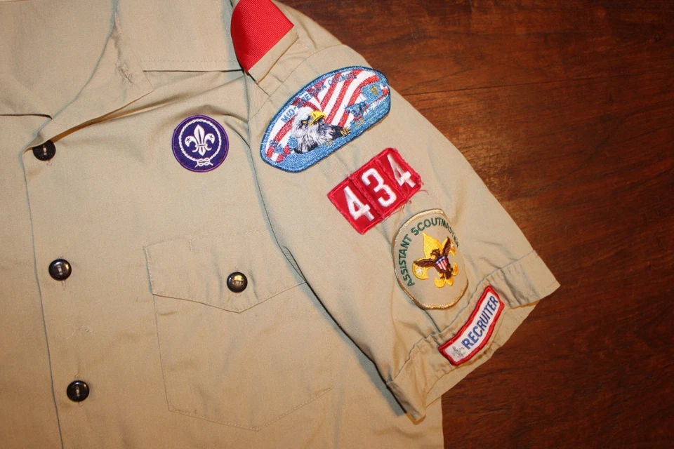 Boy Scouts of America BSA Men's Shirt Tan Medium Sewn Patches Short Sleeve - Image 2 of 4