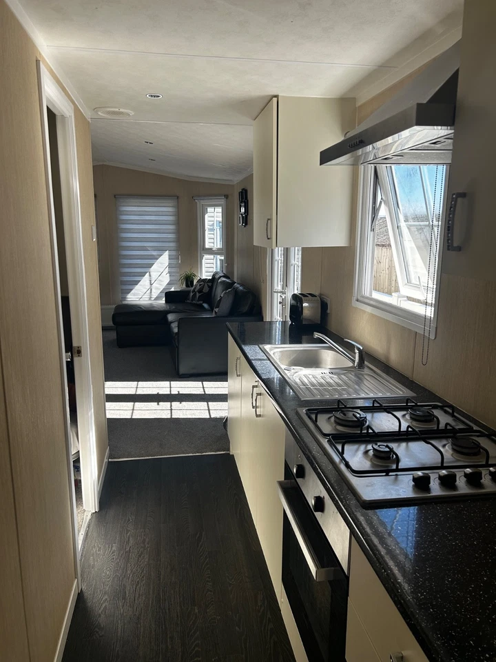 2018 Continental Holiday Homes Galaxy 7 – 3 Bed Static Caravan – Off Site - Image 3 of 4