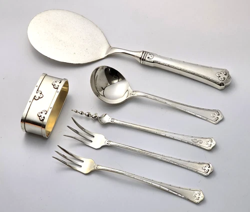 Assorted Wallace CARMEL Sterling Silver - 102g Solids Plus Pancake Server
