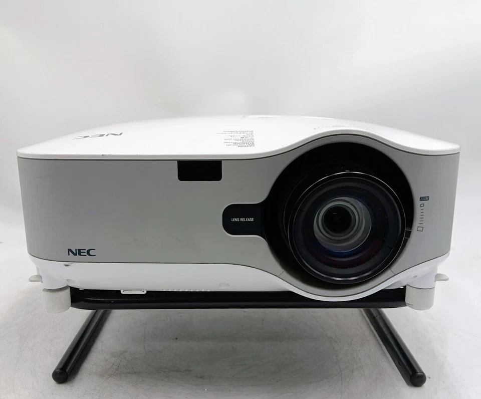 NEC NP3150 Large Venue Projector *284 Lamp Hours* - Image 2 of 4