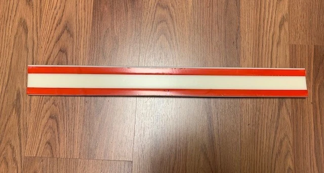 1990-1991 CHEVROLET GMC C1500 K2500 MOLDAGEM ASM PUBX SI LWR FR 15596939 NOVO FABRICANTE DE EQUIPAMENTO ORIGINAL - Imagem 2 de 2