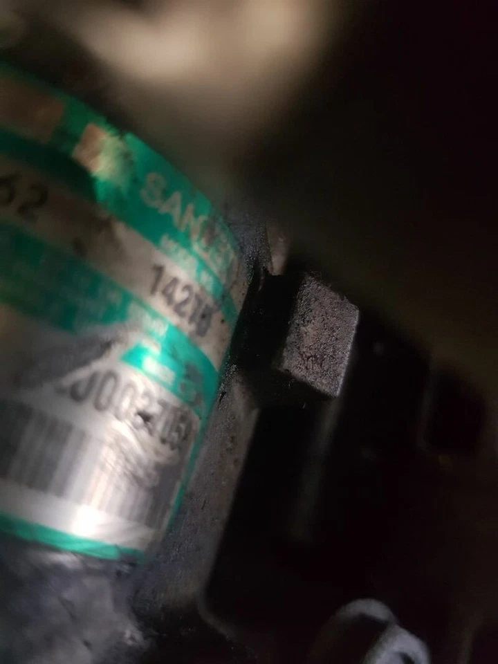 8200037058 compresor del aire acondicionado para RENAULT CLIO II 2001 1190273 - Imagen 2 de 4