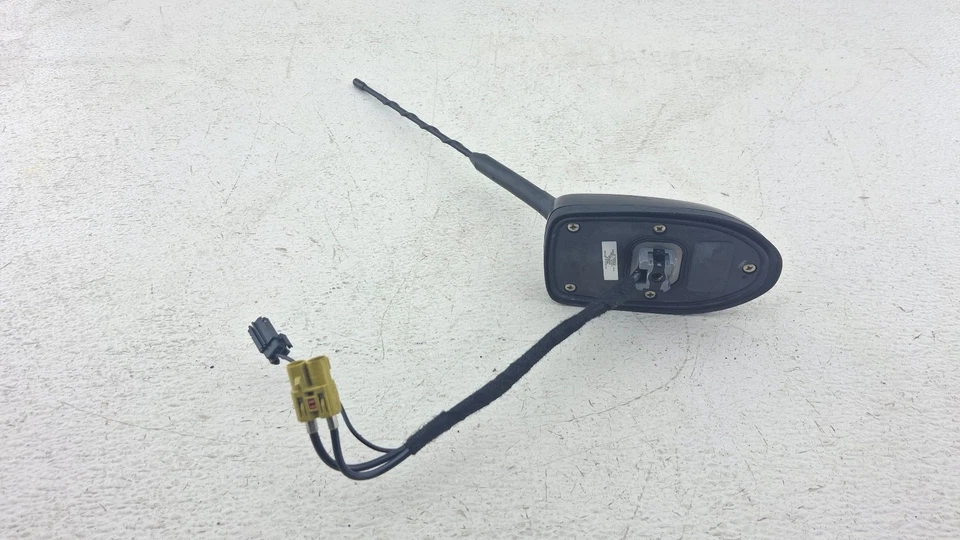 2011-2015 Ford Explorer Radio Antenna Base whip antenna OEM - Image 3 of 4