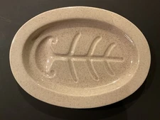 Red Wing Pottery Beige Speckled Meat Platter