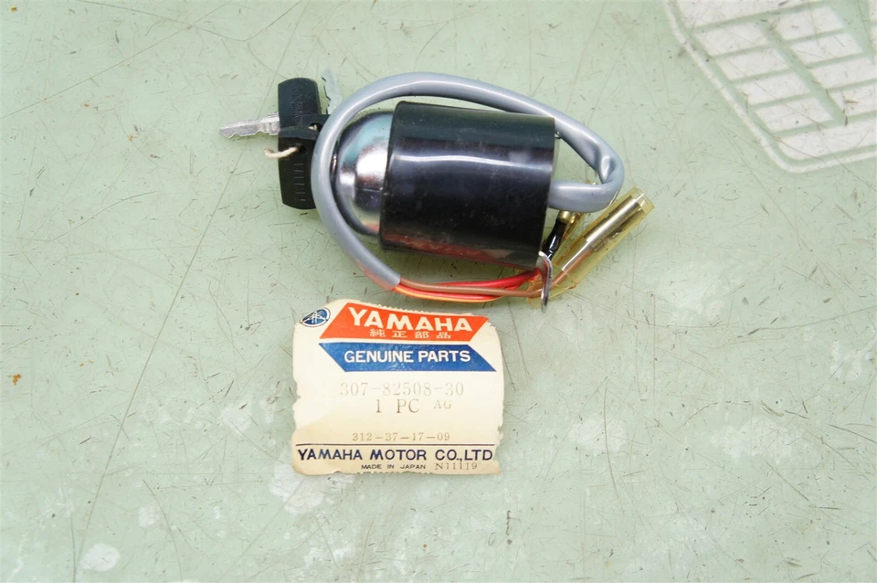 CONJUNTO INTERRUPTOR PRINCIPAL YAMAHA NUEVO 307-82508-30 LS2 Foto 2 de 3