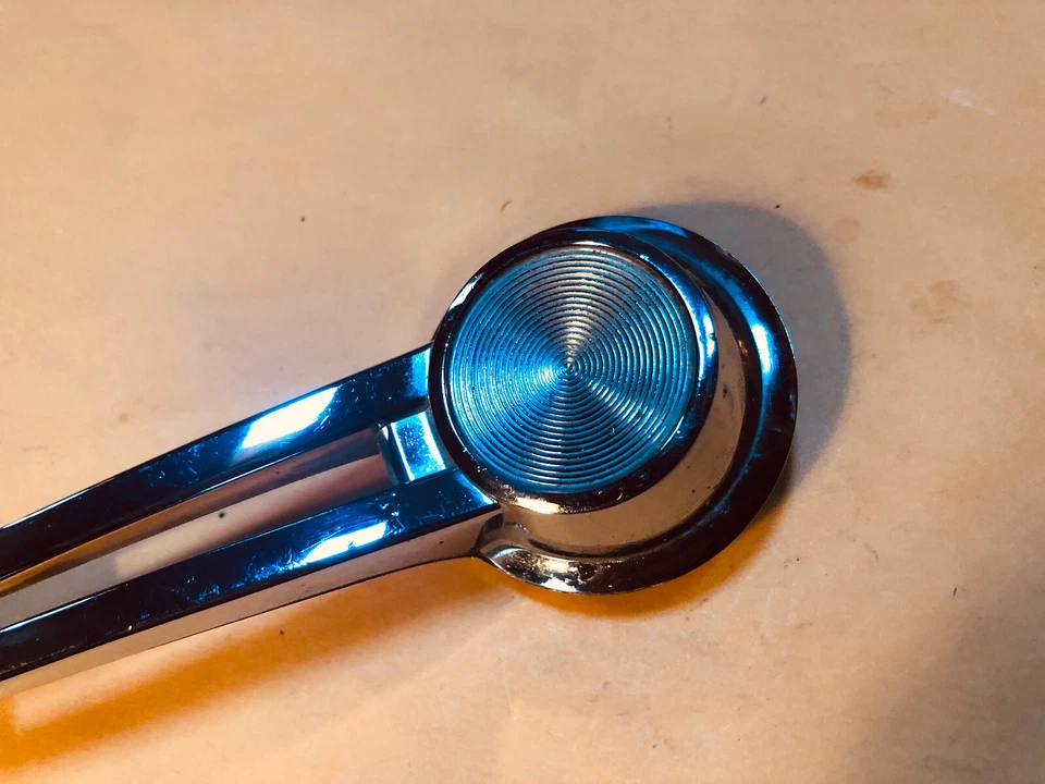 Chevrolet GM 1961 1962 1963 1964 1965 1966 MANIJA DE PUERTA INTERIOR Foto 3 de 4