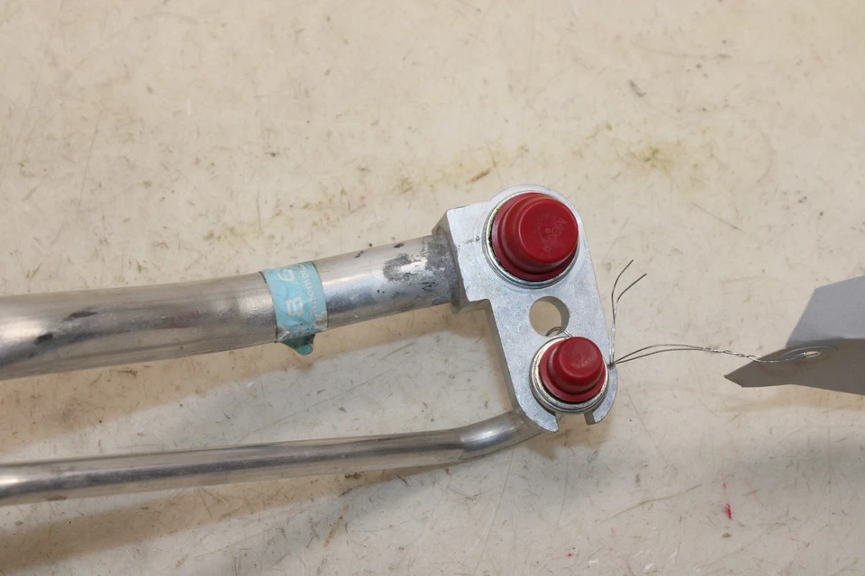 Juego de manguera/tubería/línea de aire acondicionado Saturn Sky Red Line 2007-2010 2,0 l OEM MO70 Foto 3 de 4