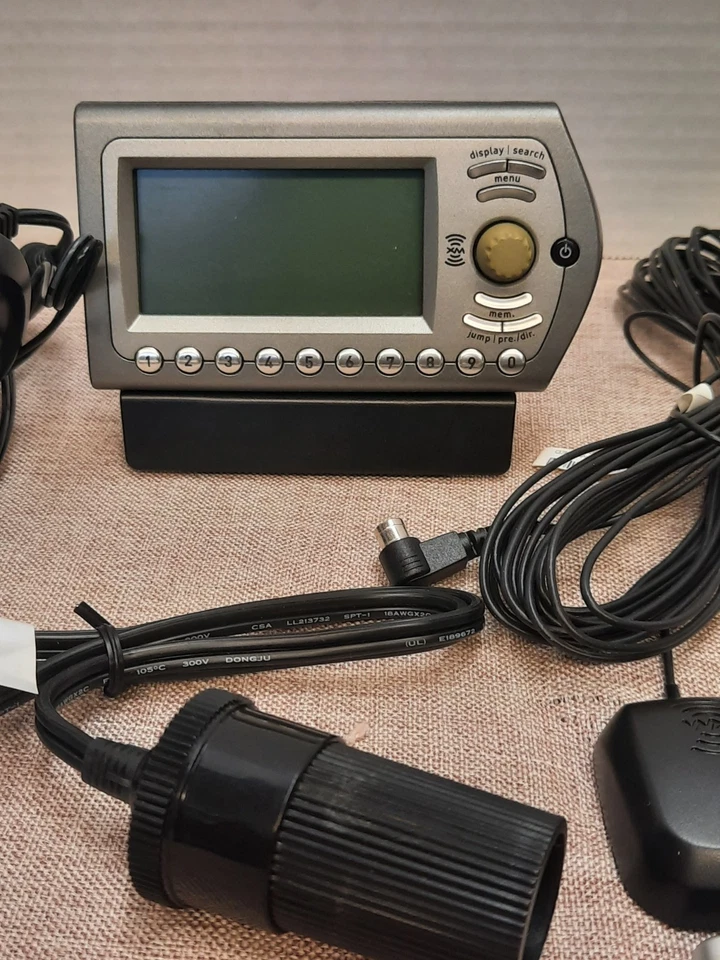 Sistema de sonido compacto para automóvil Audiovox Xpress XM radio satelital con antena, etc. Foto 2 de 4