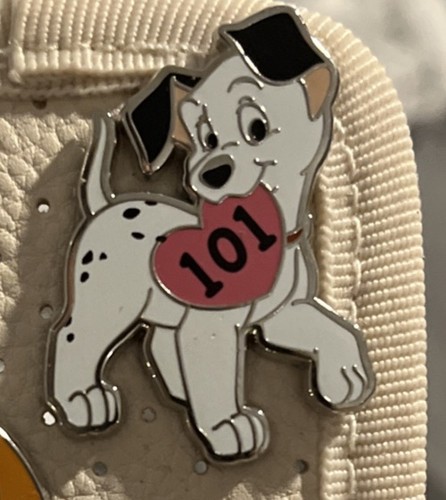 MII-Disney 101 Dalmatians Puppy With Pink Heart Pin