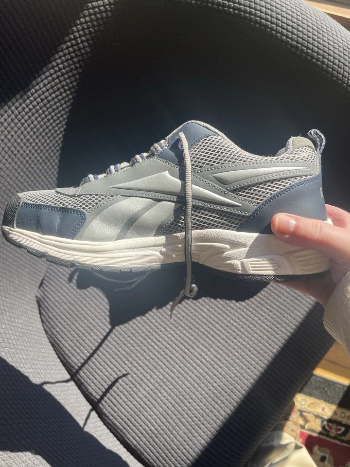 Reebok Composite Toe Work Sneakers Size 11 W Gray Black and White - Image 4 of 4