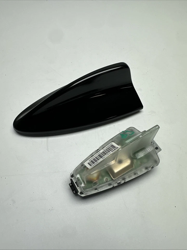 07-11 BMW E90 E92 3-SERIES ANTENA BARBATANA DE TUBARÃO TETO com CAPA 6972310 FABRICANTE DE EQUIPAMENTO ORIGINAL PRETO - Imagem 4 de 4