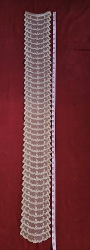 Antiguo delicado remanente de panel de vestido largo de malla de encaje francés con puños - Imagen 6 de 7
