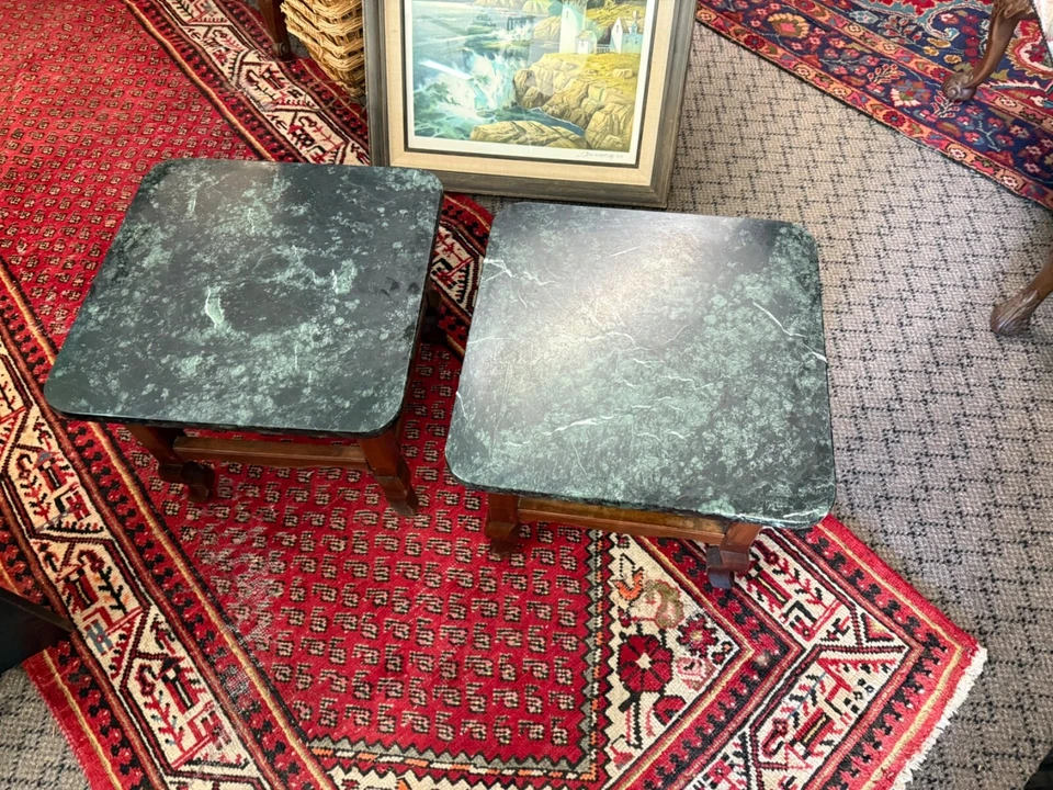 Mesas de mármol verde alrededor de 1930 un par Foto 3 de 4