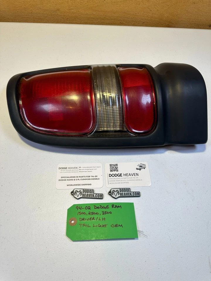 Luz trasera derecha para conductor Dodge Ram 1500 2500 3500 1994-2002 OEM 55055264AC Foto 4 de 4