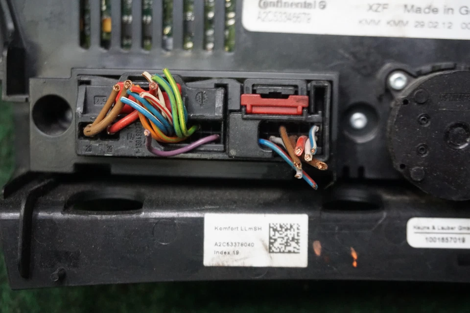 Controle CA 2009 2010 2011 2012 AUDI A5 FABRICANTE DE EQUIPAMENTO ORIGINAL 8T1820043AQ - Imagem 4 de 4