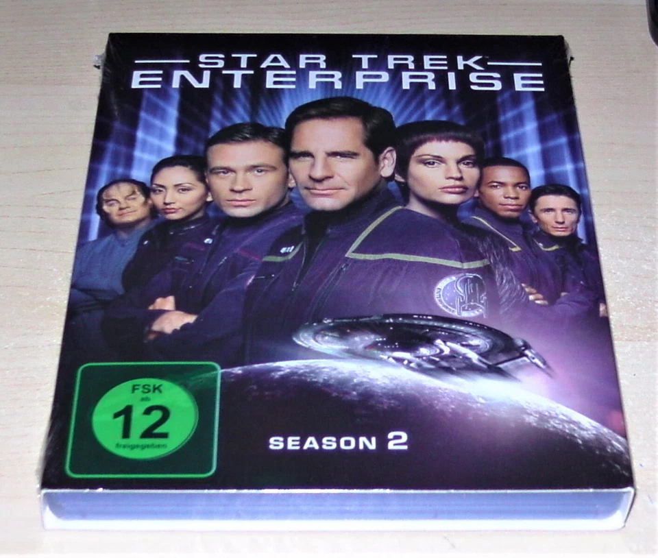 Star Trek Enterprise Season 2 Limited Collectors Edition Blu Ray in Box New - Image 3 of 4