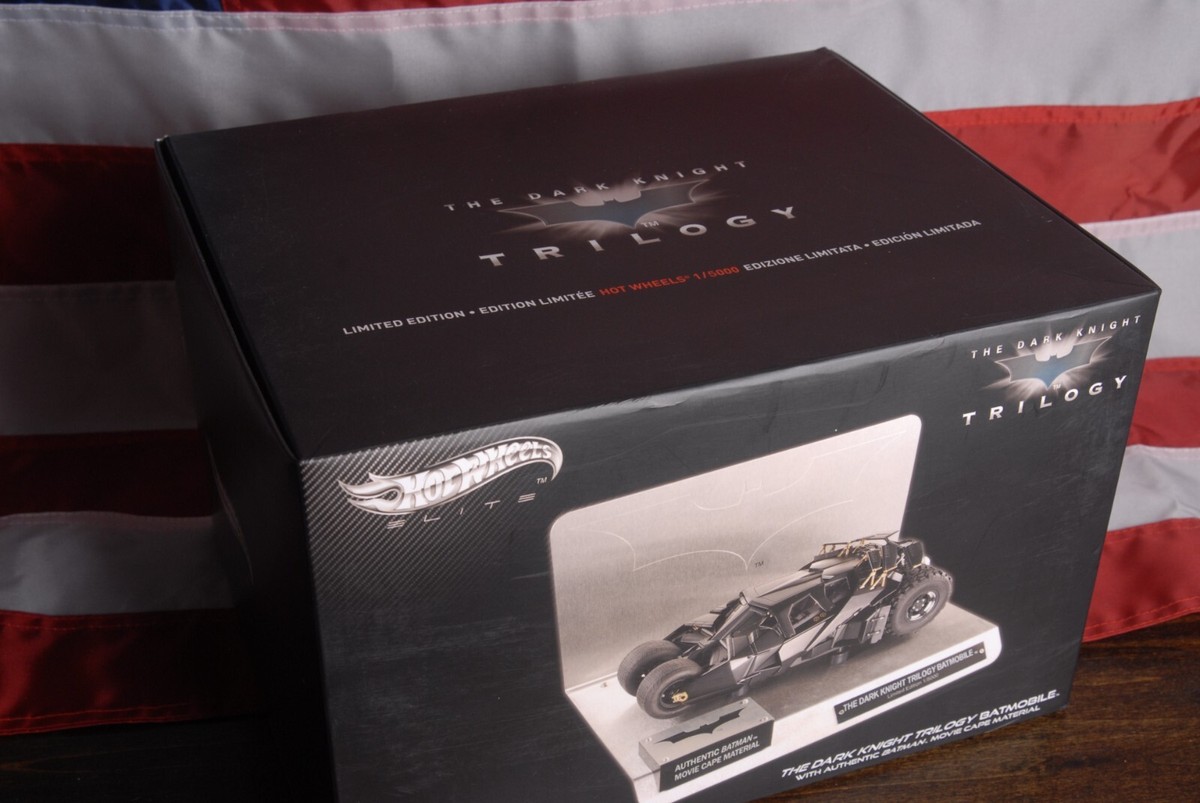 マテル1/18 THE DARK KNIGHT BATMOBILE Mattel The Dark Knight Trilogy Batmobile with Cape Swatch 1
