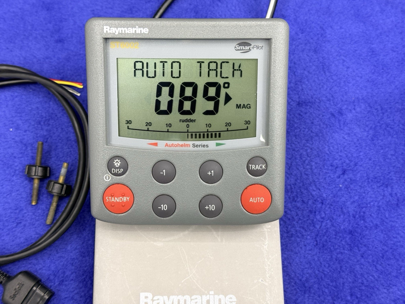 Raymarine ST6002 Smart Pilot Auto Pilot Control Head W/ Cover; Replaces ST6001