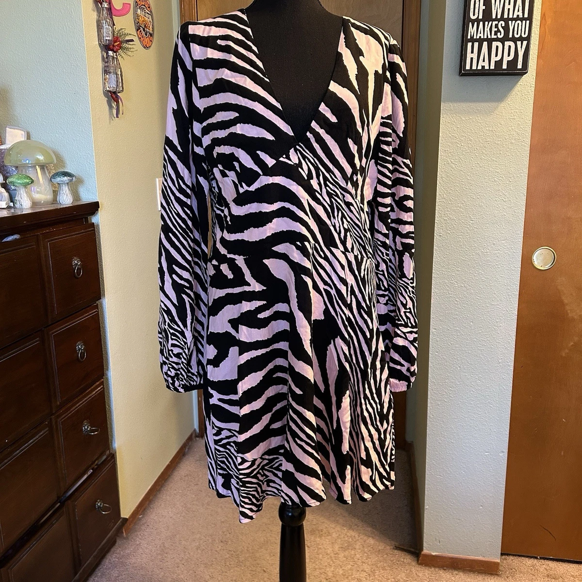 chinese dress ladies Pink Zebra Print Long Puff Sleeve Midi Dress – AX Paris main image 0