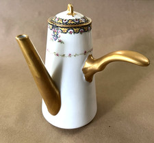 HAVILAND FRANCE LIMOGES PORCELIN COFFEE OR TEA POT 6 1/2 INCHES TALL