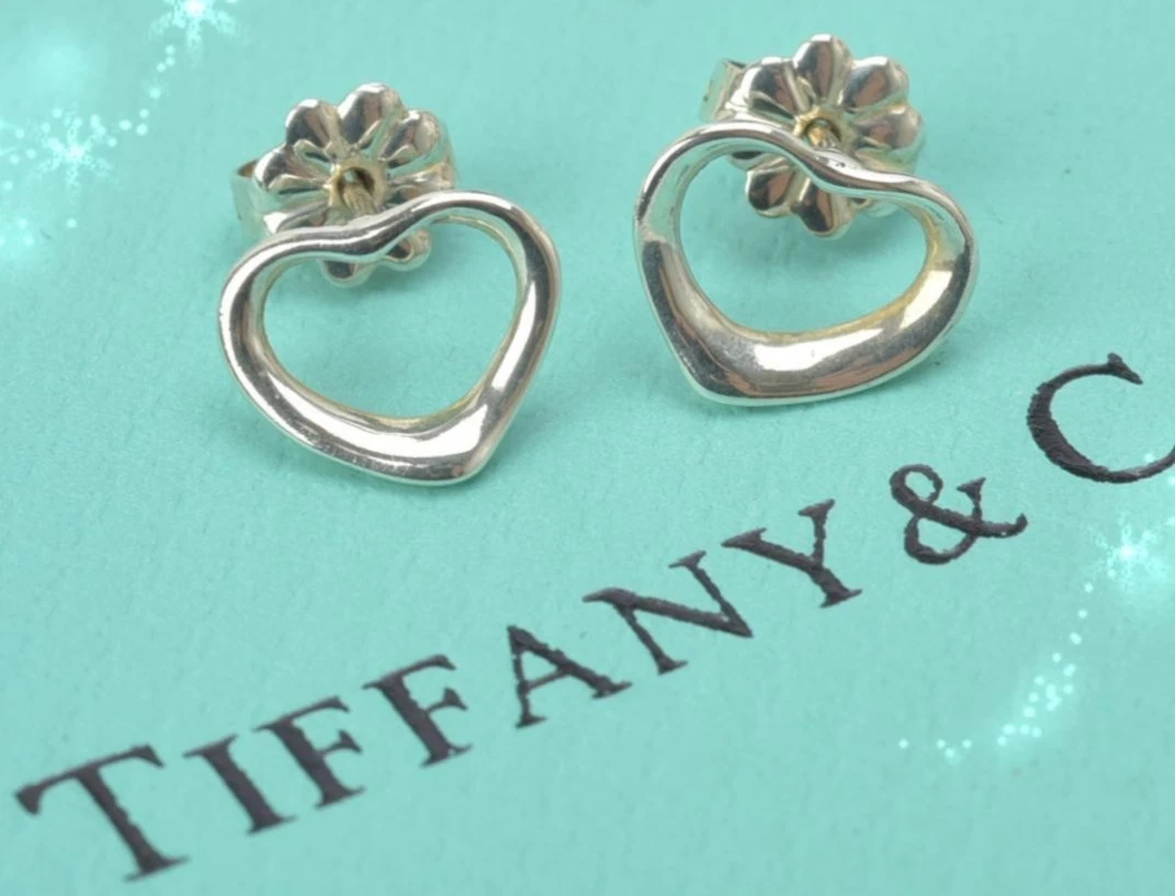 Tiffany & Co Open Heart Ohrstecker Silber 925 durchbohrt mit Etui echt