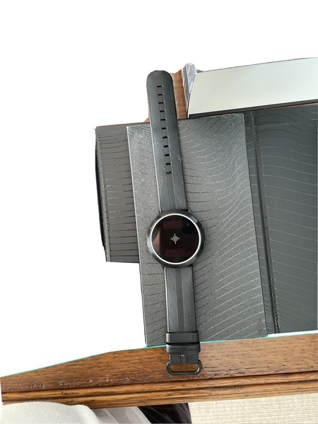 SOUNDBRENNER SOUNDBRENNER Core Steel 4-in-1 Incl. Piel- Y Correa de Silicona