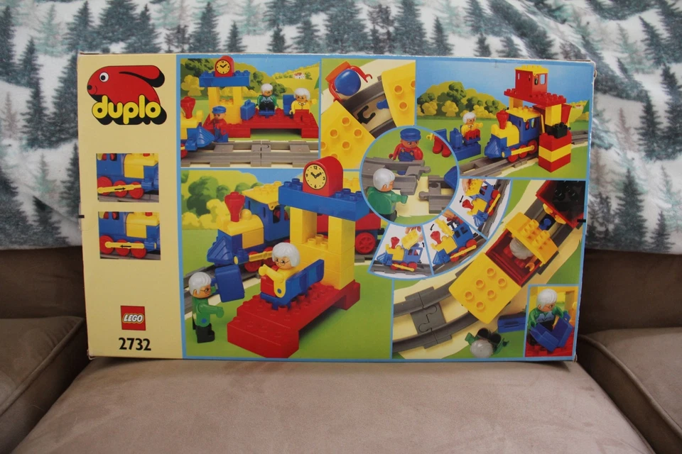 Vintage NEW Lego Duplo Push And Go 48 Piece Train Station - Image 2 of 4