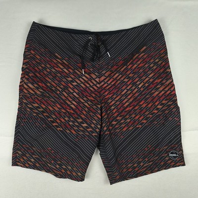 O'Neill BadeShorts Herren Gr. W38 schwarz rot
