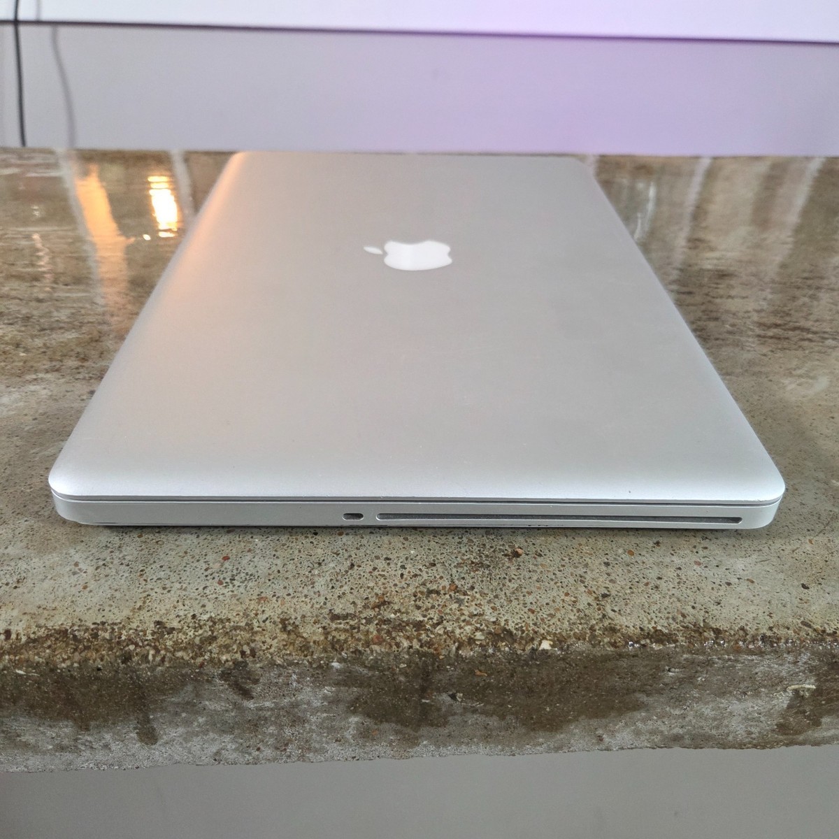 Apple MacBook Pro 15-Inch Apple MacBook Pro 15-Inch