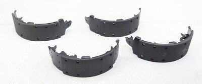 NEW Magneti Marelli Drum Brake Shoe Set Rear 2AMV2606AA Dodge Jeep 1990-1993
