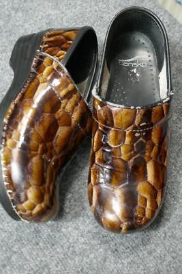 Dansko Shoes Womens Clogs Brown Nurse Comfort Snake Pattern Slip On  Ladies